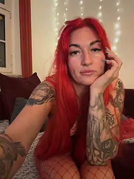 Snapshot of MrsRedFoxy chatting on 22, 4, 2026 MrsRedFoxy online show from 22, 4, 2026