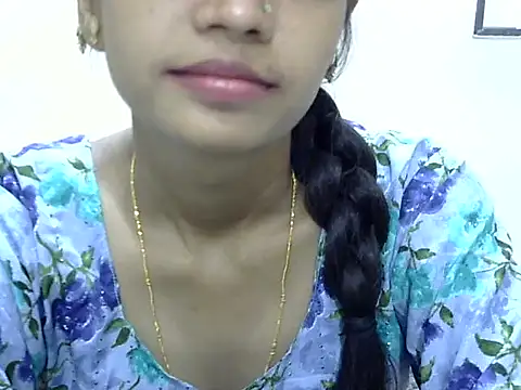 Snapshot of Kulsum_S chatting on 5, 5, 2026 Kulsum S online show from 5, 5, 2026