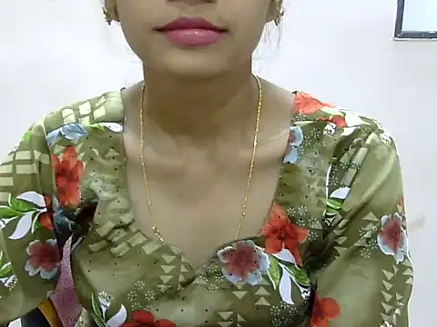 Snapshot of Kulsum_S chatting on 7, 5, 2026 Kulsum S online show from 7, 5, 2026