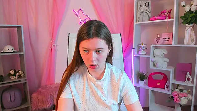 Snapshot of CelestineMauriac chatting on 18, 3, 2026 CelestineMauriac online show from 18, 3, 2026