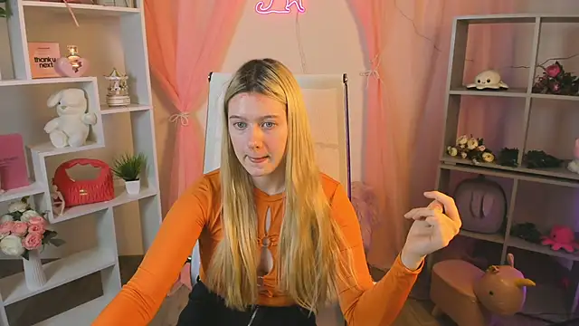 Snapshot of CelestineMauriac chatting on 7, 4, 2026 CelestineMauriac online show from 7, 4, 2026