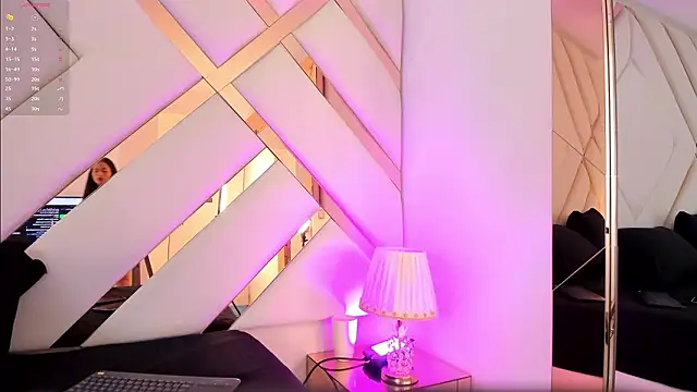 Snapshot of Alison_vegaa chatting on 4, 2, 2026 Alison vegaa online show from 4, 2, 2026