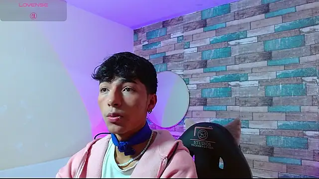 Snapshot of osamu_tay chatting on 7, 3, 2026 osamu tay online show from 7, 3, 2026