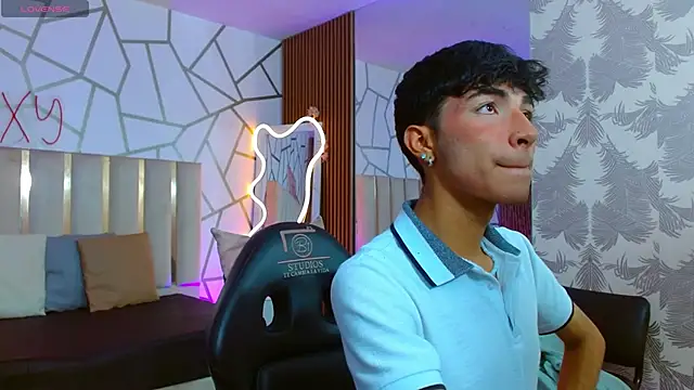 Snapshot of osamu_tay chatting on 15, 3, 2026 osamu tay online show from 15, 3, 2026