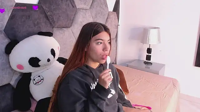 DulceJones online show from 8, 3, 2026