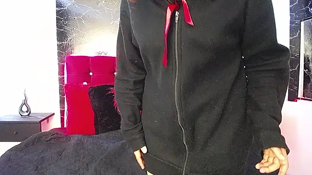 AbrilVega 29 online show from 4, 2, 2026