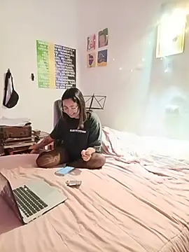 helloandi online show from 3, 8, 2026