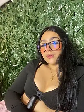 Snapshot of Violetta_pinkk1 chatting on 13, 3, 2026 Violetta pinkk1 online show from 13, 3, 2026