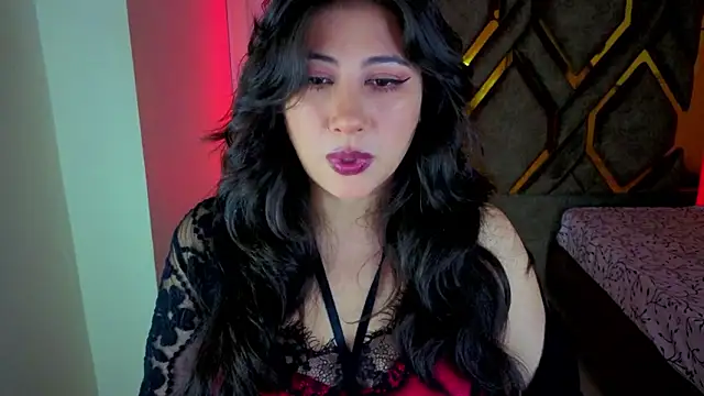 Snapshot of Luvienne chatting on 15, 2, 2026 Luvienne online show from 15, 2, 2026