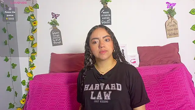 emiily curly online show from 5, 8, 2026