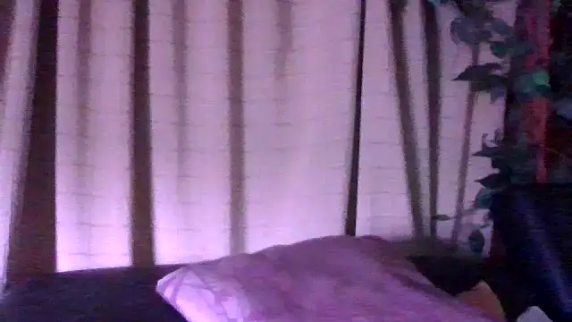 Sarahtjeuh  online show from 6, 2, 2026