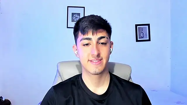 Snapshot of babyted272 chatting on 5, 3, 2026 babyted272 online show from 5, 3, 2026