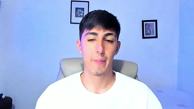 Snapshot of babyted272 chatting on 9, 3, 2026 babyted272 online show from 9, 3, 2026