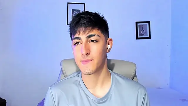 Snapshot of babyted272 chatting on 17, 3, 2026 babyted272 online show from 17, 3, 2026