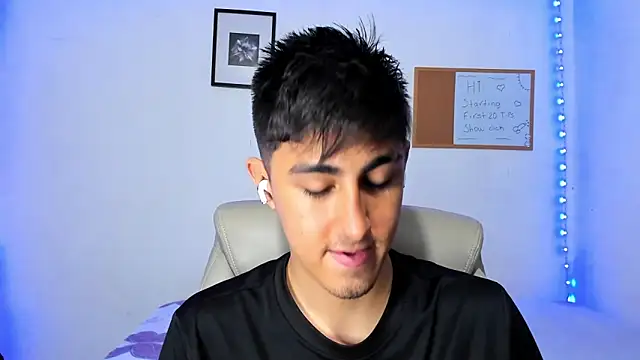 Snapshot of babyted272 chatting on 20, 3, 2026 babyted272 online show from 20, 3, 2026