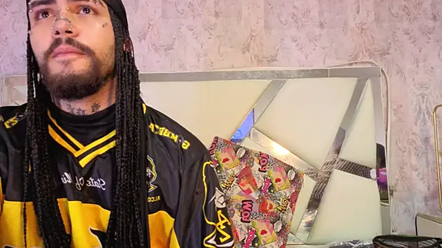 Snapshot of Benny_and_Mark chatting on 25, 2, 2026 Benny and Mark online show from 25, 2, 2026