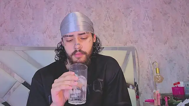 Snapshot of Benny_and_Mark chatting on 12, 3, 2026 Benny and Mark online show from 12, 3, 2026