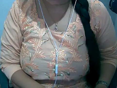 Cute Aliyaa online show from 17, 3, 2026