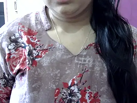 Cute Aliyaa online show from 4, 4, 2026