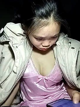 Snapshot of derylove_ chatting on 4, 2, 2026 derylove online show from 4, 2, 2026