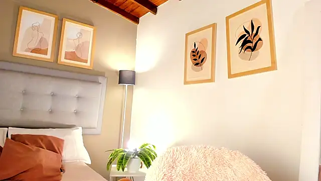 SalomeStorm  online show from 14, 3, 2026