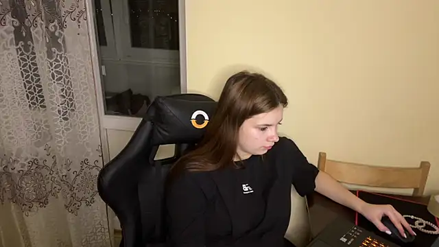 Snapshot of SoftIris_ chatting on 8, 3, 2026 SoftIris online show from 8, 3, 2026