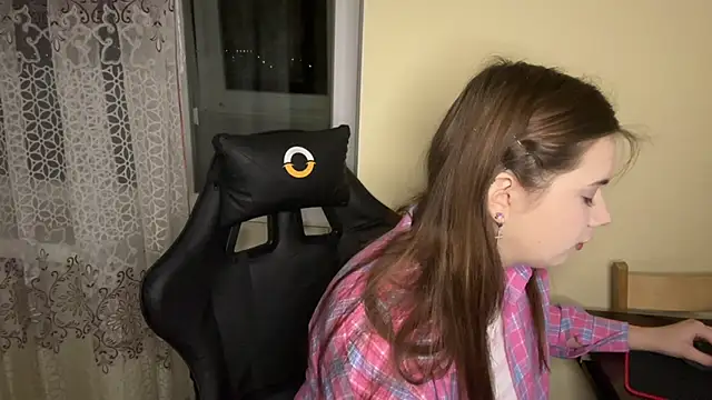 Snapshot of SoftIris_ chatting on 13, 3, 2026 SoftIris online show from 13, 3, 2026