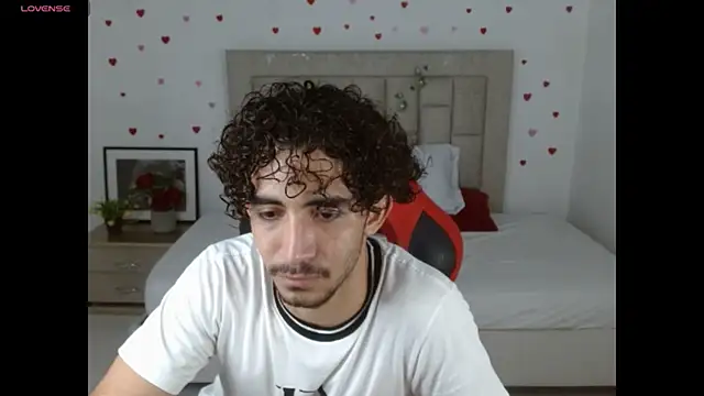 Snapshot of Caius_fox chatting on 22, 3, 2026 Caius fox online show from 22, 3, 2026