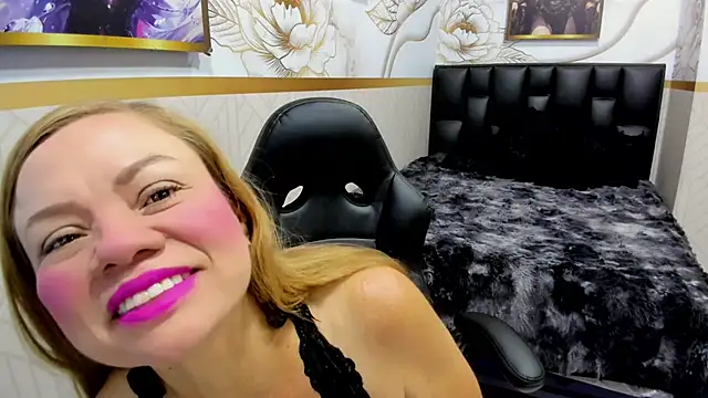 alicee  mature online show from 5, 5, 2026