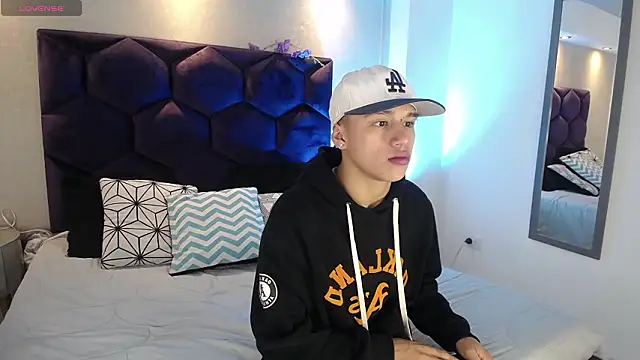 Snapshot of Dominik_Souza chatting on 18, 3, 2026 Dominik Souza online show from 18, 3, 2026