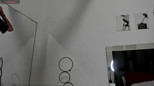 Isabella Moon9 online show from 12, 7, 2026