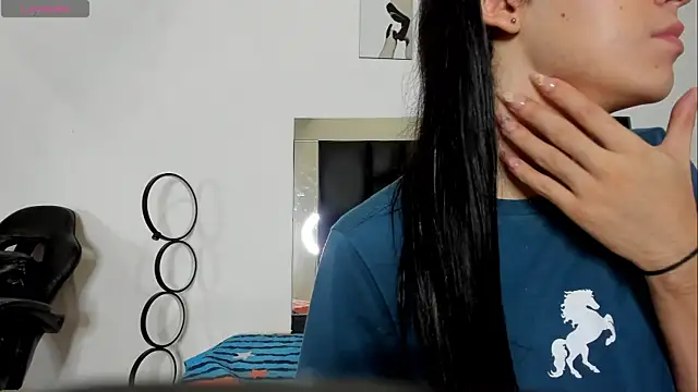 Isabella Moon9 online show from 27, 7, 2026