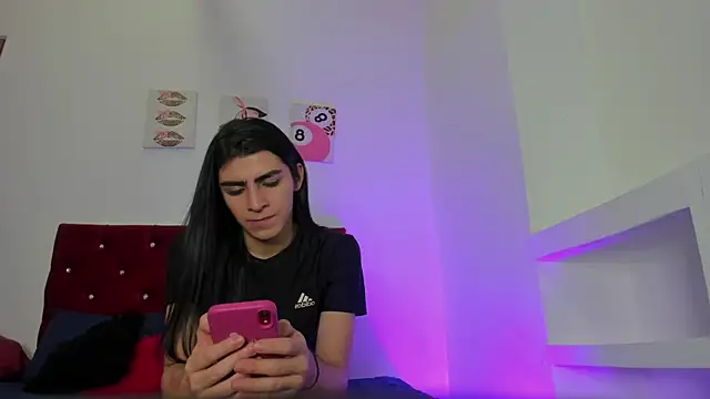 Isabella Moon9 online show from 3, 8, 2026