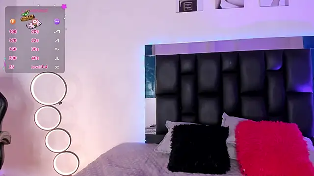 Isabella Moon9 online show from 5, 8, 2026