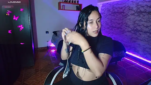 Snapshot of Camila_IRoose chatting on 30, 6, 2026 Camila IRoose online show from 30, 6, 2026