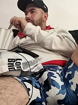 hairyandbigmann online show from 15, 2, 2026