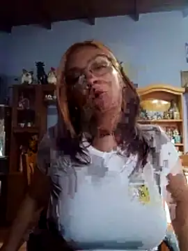 Snapshot of kuramaqueen chatting on 4, 4, 2026 kuramaqueen online show from 4, 4, 2026