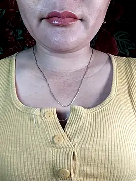 Snapshot of Reina_Fcup01 chatting on 5, 2, 2026 Reina Fcup01 online show from 5, 2, 2026