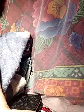 Snapshot of Reina_Fcup01 chatting on 8, 3, 2026 Reina Fcup01 online show from 8, 3, 2026