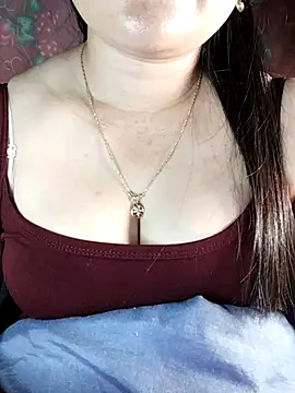 Snapshot of Reina_Fcup01 chatting on 8, 3, 2026 Reina Fcup01 online show from 8, 3, 2026