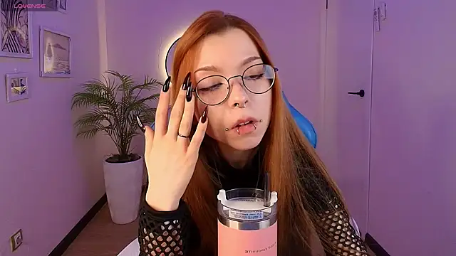 Snapshot of PinkAn8el chatting on 5, 3, 2026 PinkAn8el online show from 5, 3, 2026