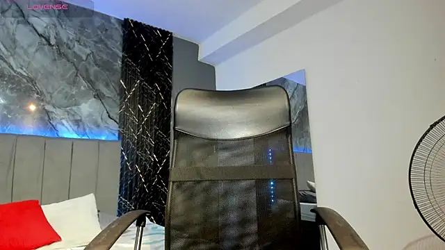 Snapshot of milo_cruz_ chatting on 13, 2, 2026 milo cruz online show from 13, 2, 2026