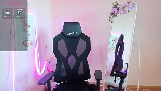 AliceeinWonderlanddd online show from 17, 6, 2026