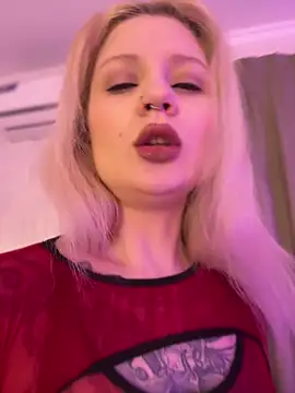 Snapshot of BlondeDoll_ chatting on 5, 3, 2026 BlondeDoll online show from 5, 3, 2026