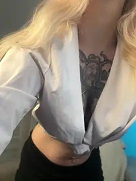 Snapshot of BlondeDoll_ chatting on 16, 3, 2026 BlondeDoll online show from 16, 3, 2026