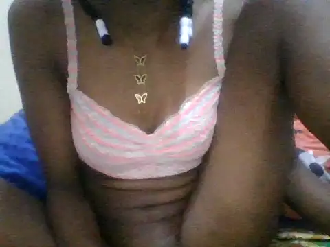 Snapshot of Littlegoddess19 chatting on 7, 3, 2026 Littlegoddess19 online show from 7, 3, 2026