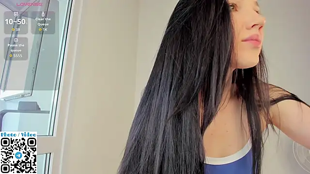 Helen  spark   online show from 23, 6, 2026