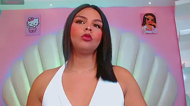 Snapshot of Maia_Hotts chatting on 6, 3, 2026 Maia Hotts online show from 6, 3, 2026