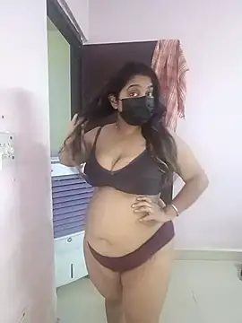 Aliya Hott online show from 6, 6, 2026