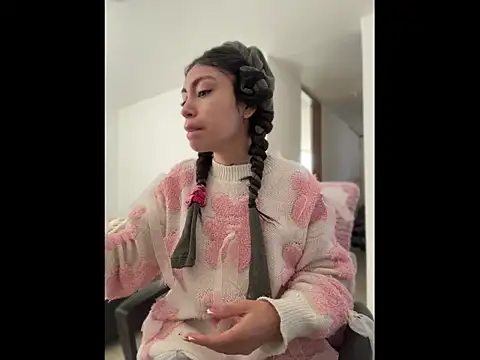 Bonny Eva online show from 5, 8, 2026
